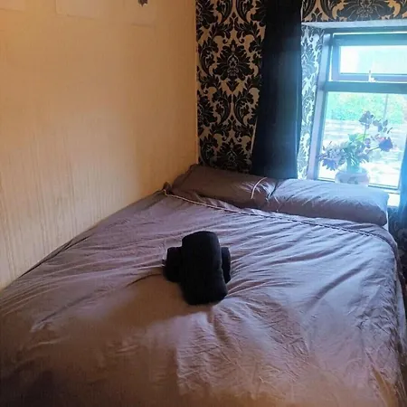 Townhouse With Private Garden * 웩스퍼드